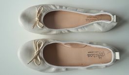 Ballerina in Weiss/Crème, Gr. 35, weiches Leder