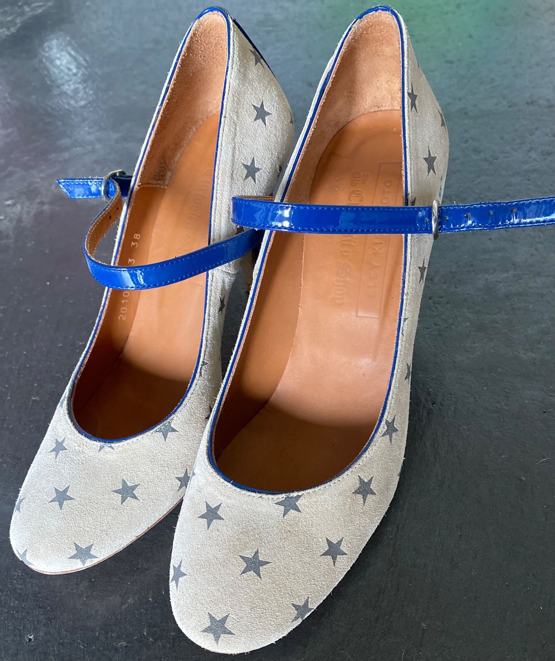 Damenschuhe: Pumps mit Sternen von Eley Kishimoto 38 – Gebraucht aus Chur von simhofstr