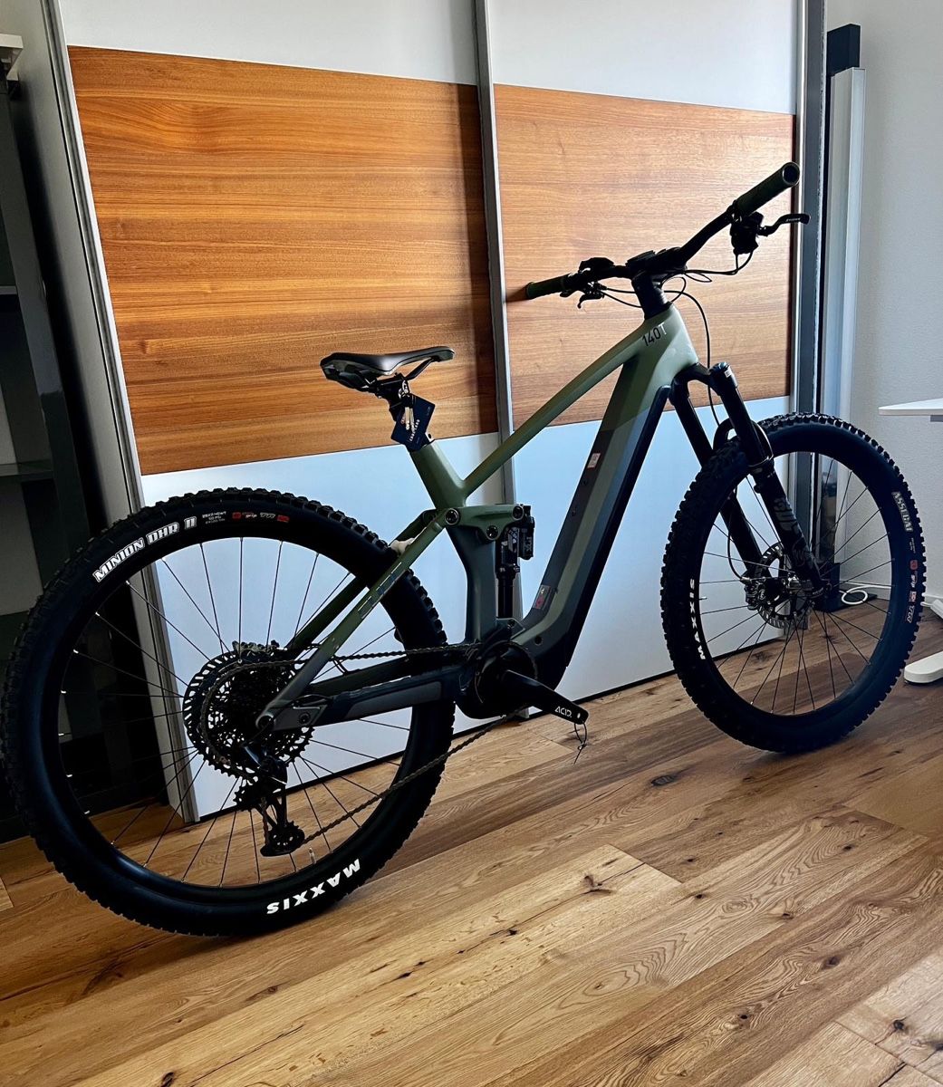 Cube Vélos: Top E-Mountainbike Fully  - neuwertig, Saison-Schnäppchen – D'occasion à Lufingen par Magnolia06