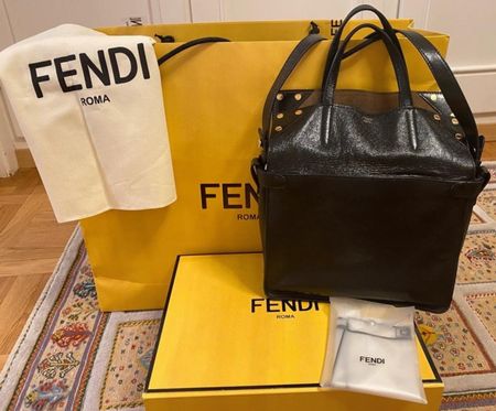 Sac cabas Fendi cuir noir