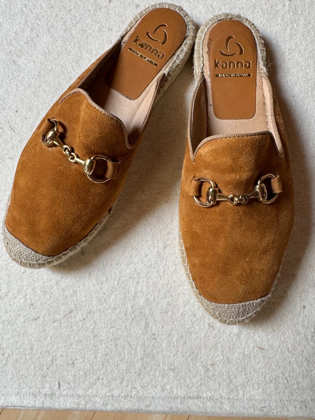 Scarpe da donna: Pantoletten Wildleder braun – Nuovo (secondo la descrizione) da Stäfa venduto da Mofi8712