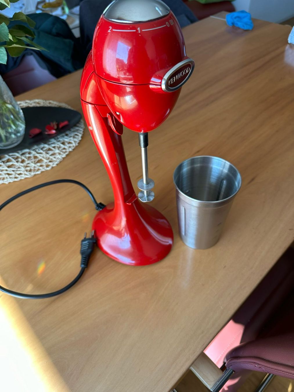 Kenwood Elettrodomestici da cucina: Kenwood Spindle Drinks Maker Mixer – Usato da Burgdorf venduto da interstellar2 3