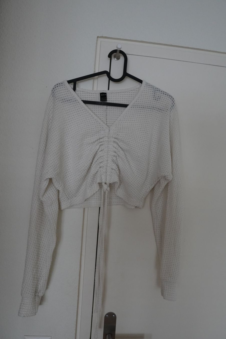 Top: Top blanc texturé à lien – Taille XS – Usato da Onex venduto da Magou_31 2