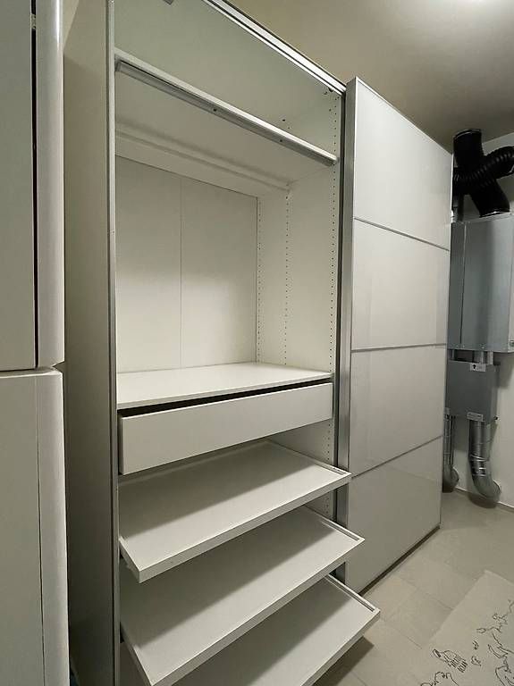 Ikea Schrank Weiss Spiegel Schiebetüren (Usato) a Zürich per CHF 199 – solo ritiro