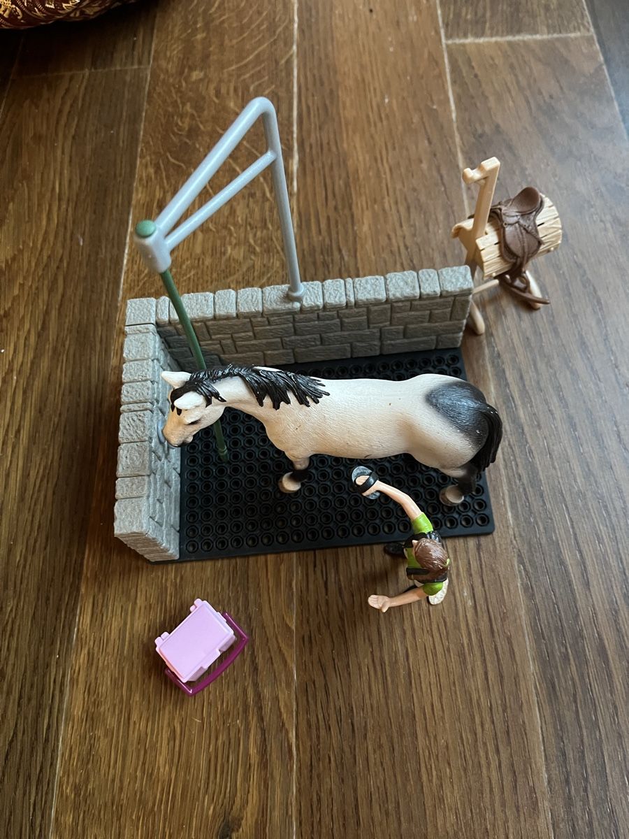 Schleich Jouets: Schleich Waschplatz – D'occasion à Richterswil par Doris150