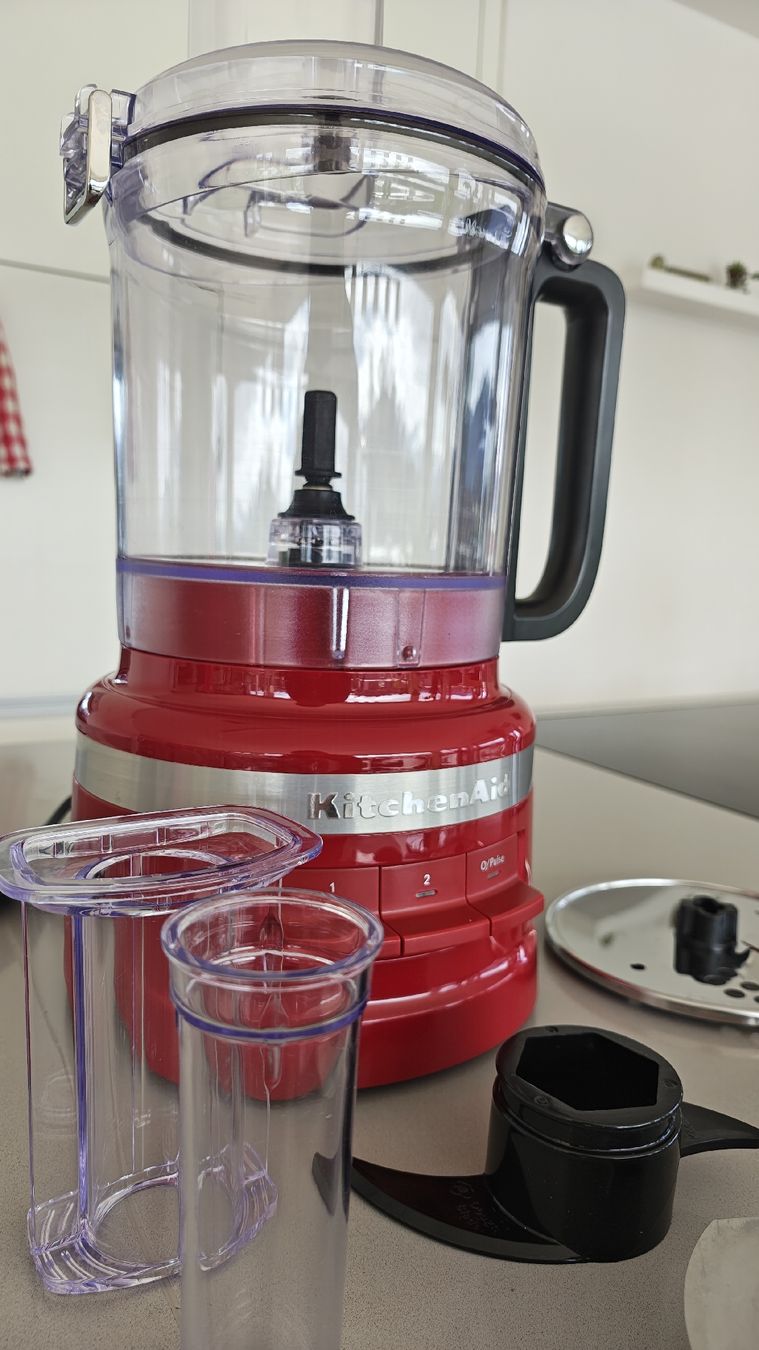 Kitchenaid Küchengeräte: KitchenAid Set Rot – Blender + Food Processor + viel Zubehör – Neu (gemäss Beschreibung) aus Meggen von nixentrixen 2