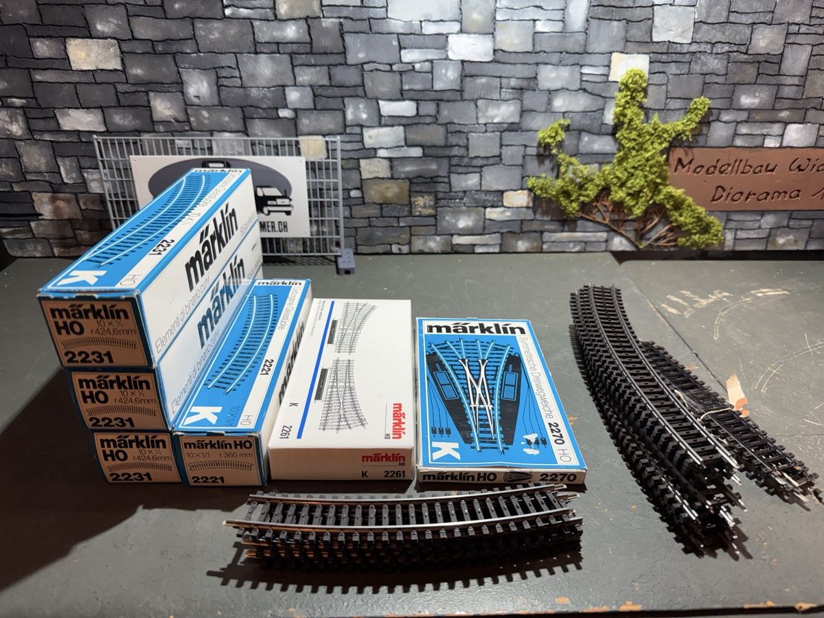 Märklin Modellini di ferrovie: Märklin HO Gleise   – Usato da Altdorf UR venduto da modellbau-widmer