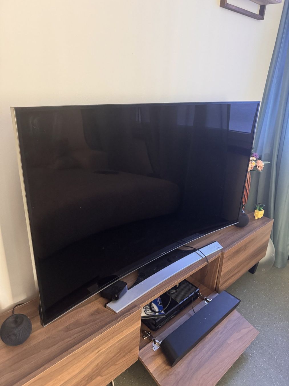 Samsung Fernseher: Samsung Curved TV, 55" – Gebraucht aus Derendingen von Toscano1