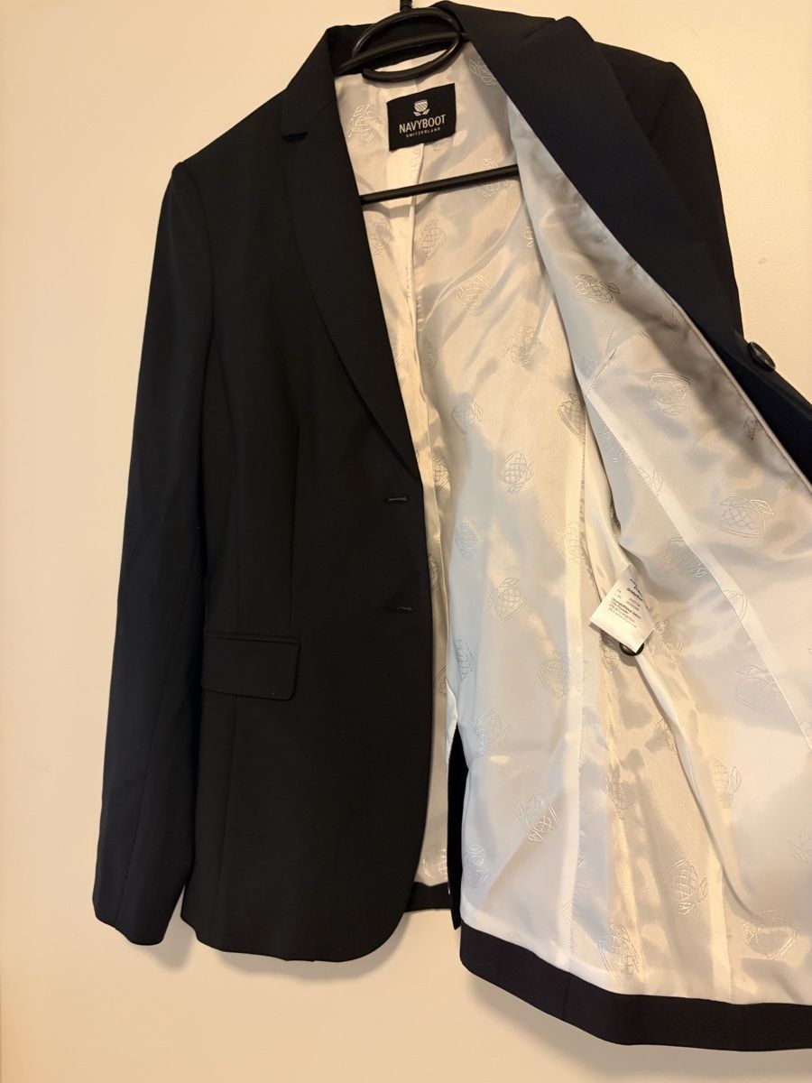 Navyboot Anzüge & Kostüme: Navyboot Black Suit Jacket/Blazer (size 36) – Neu (gemäss Beschreibung) aus Zürich von Bia_5w75 2