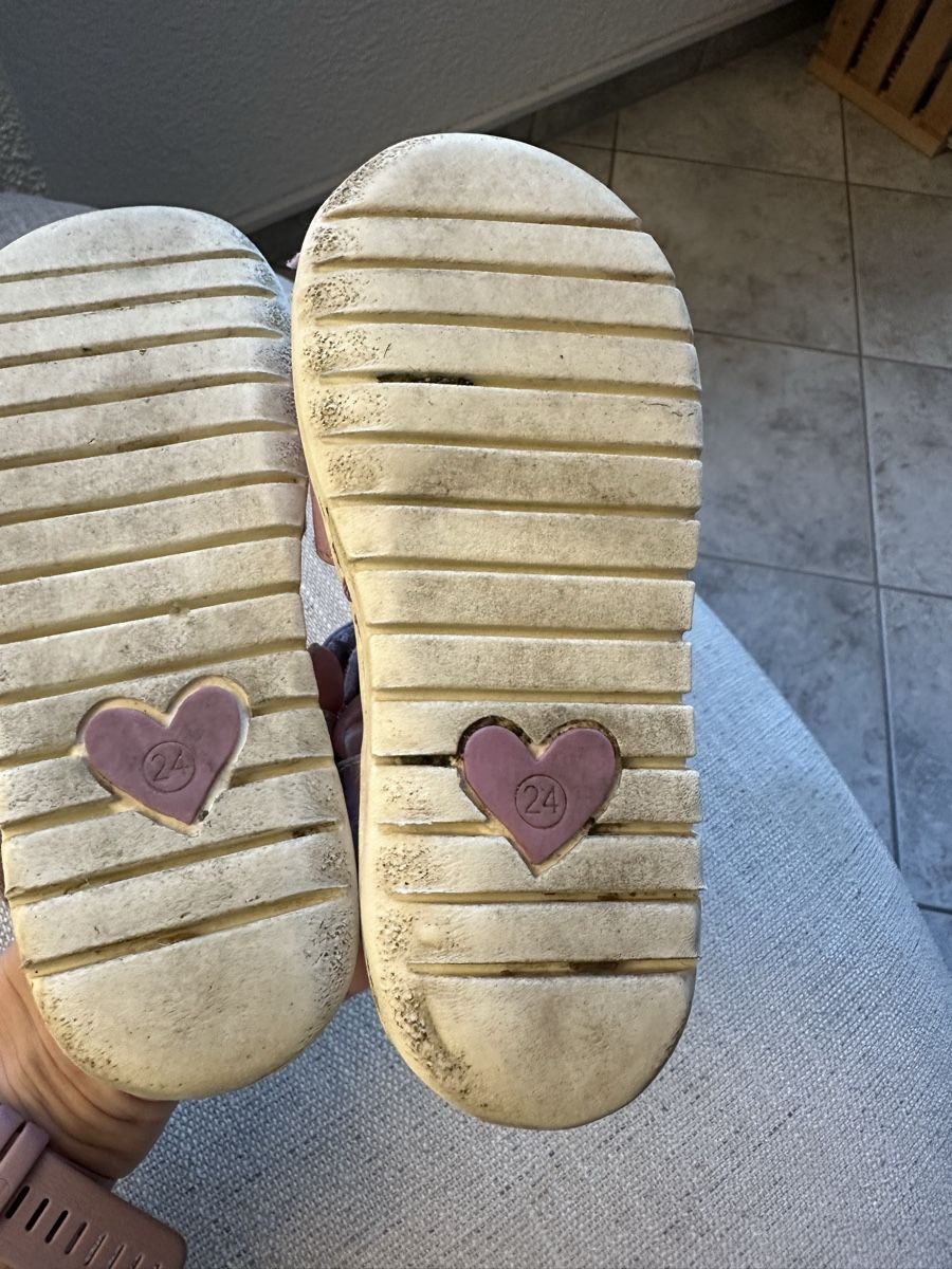 Scarpe per ragazze: Sandalen Cupcake 24 – Usato da Birr venduto da YMCA123 1