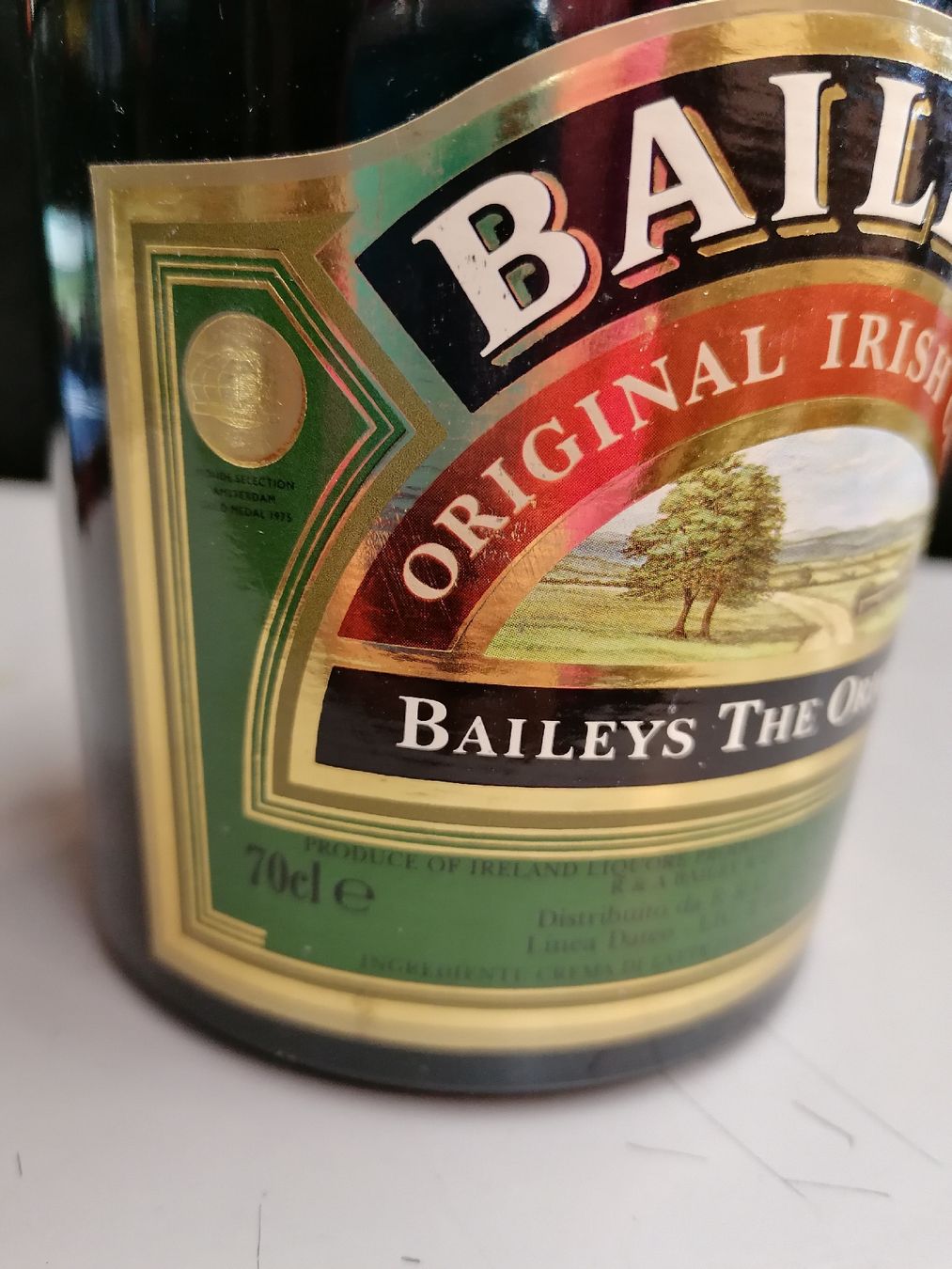 Bevande alcoliche: BAILEYS  – Usato da Genève venduto da Leboucheoreilles 4