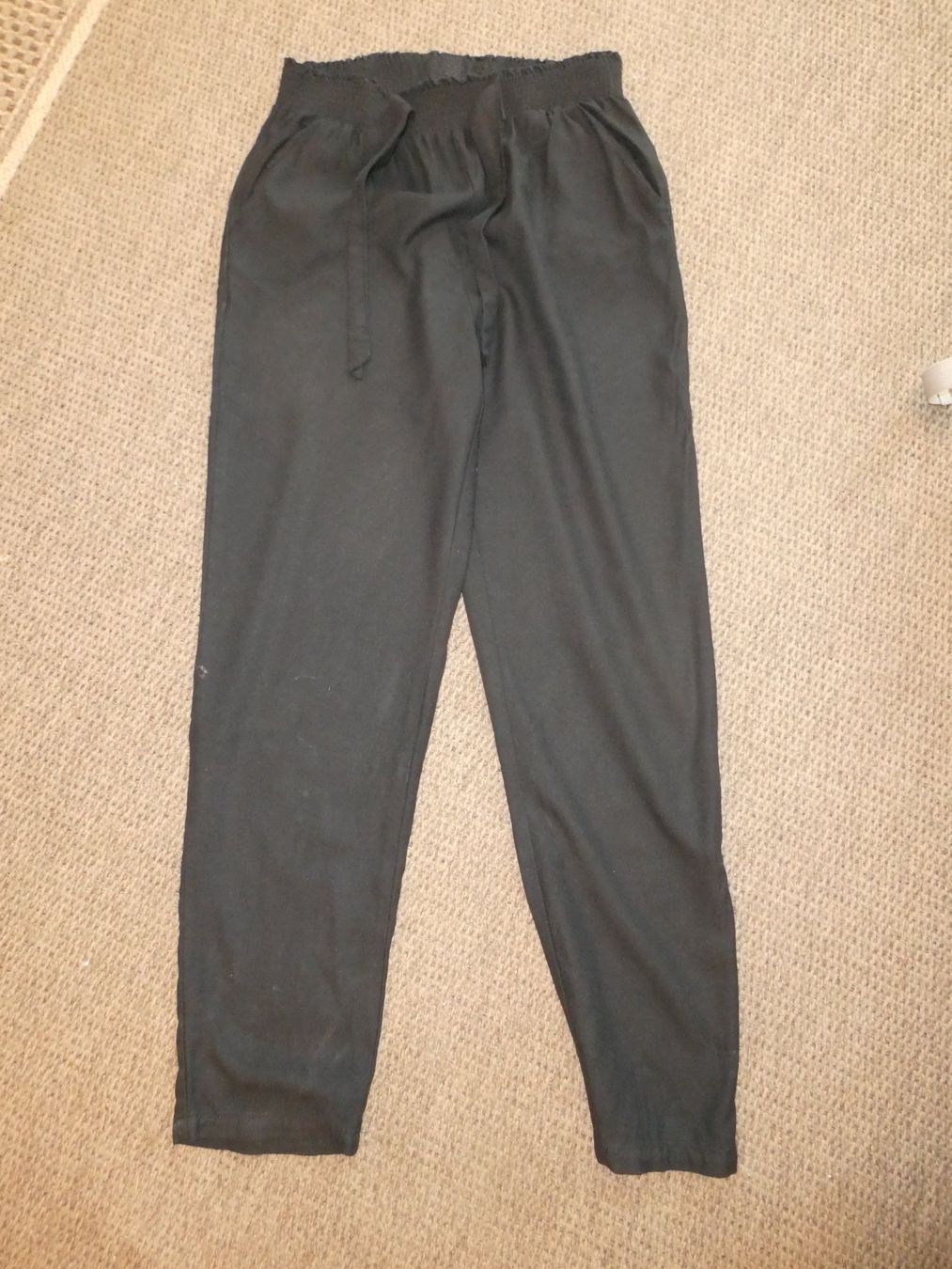 C&A Pantaloni: Schwarze Sommerhose, Grösse 176 – Usato da Mels venduto da KOSL 1