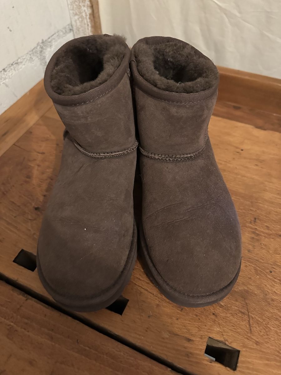 Ugg Scarpe da donna: Ugg Boots Chocolate Brown, Gr. 38 – Usato da Interlaken venduto da Stefano017