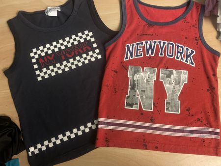 2 Tanktops New York Gr.116 guter Zustand