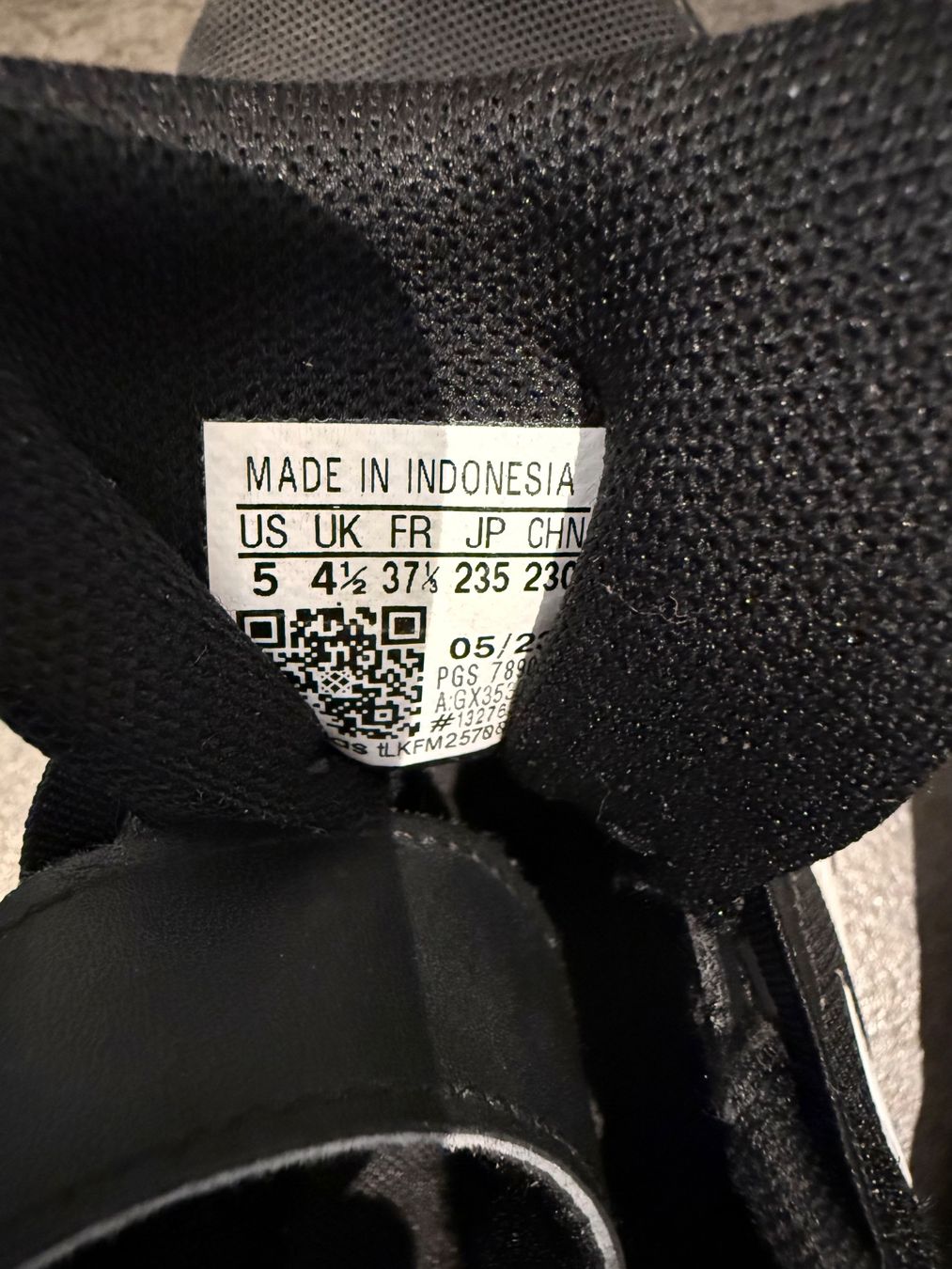 Adidas Scarpe da uomo: Sneaker Adidas Grösse 37 1/3 – Usato da Zuckenriet venduto da Simba99 4