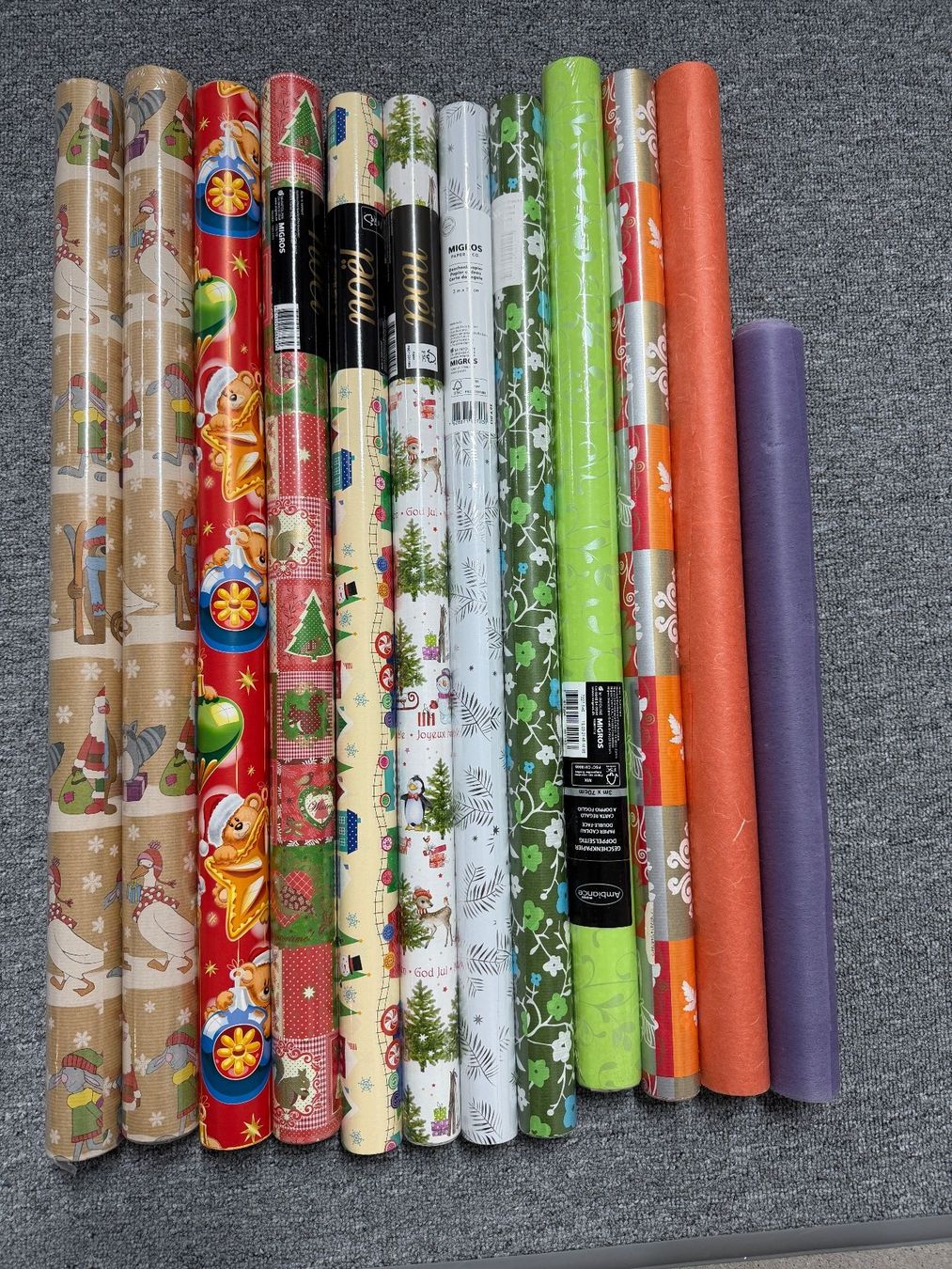 Carta: Diverses Geschenkpapier, Neu – Nuovo e nell'imballaggio originale da Wolfwil venduto da Inseider12 1