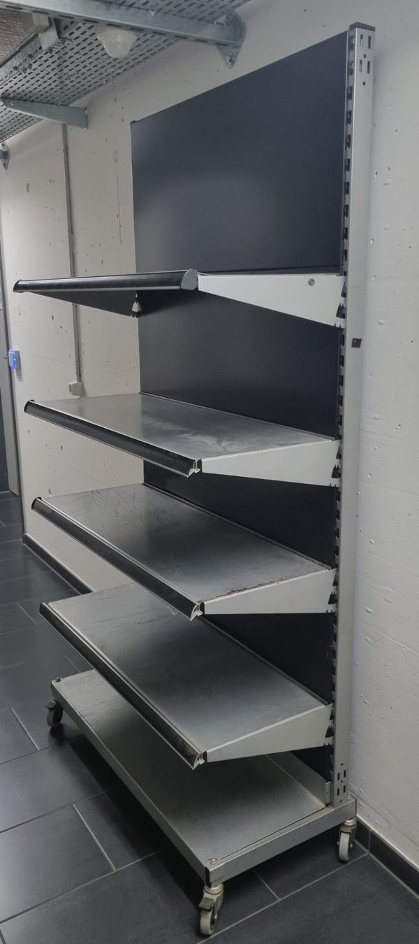 Altro in Decorazioni & Accessori: Ladenregal aus Metall – Usato da Dübendorf venduto da topo73 1