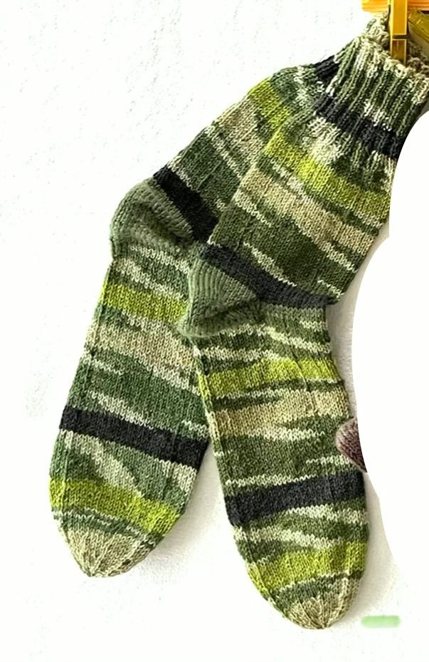 Chaussettes: handgestrickte Wollsocken, 40/41 – Neuf avec emballage d'origine à Engelburg par rautibus