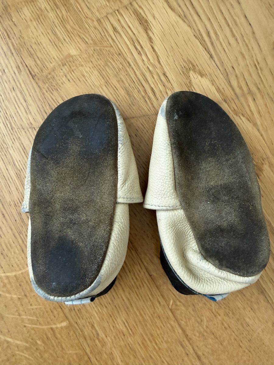 Scarpe per ragazzi: Finkli / Hausschuhe Gr18-24M – Usato da Zürich venduto da audrey_dri 1