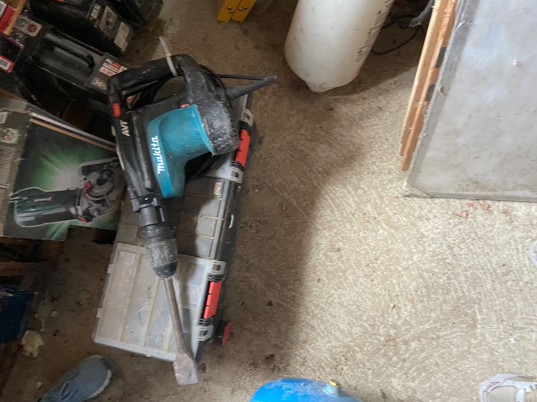 Makita Bohrmaschinen: makita AVT HM 0871 – Gebraucht aus Châtelaine von argentina 1
