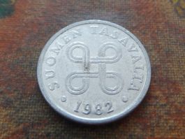 FINLANDE  5  Pennia  1982