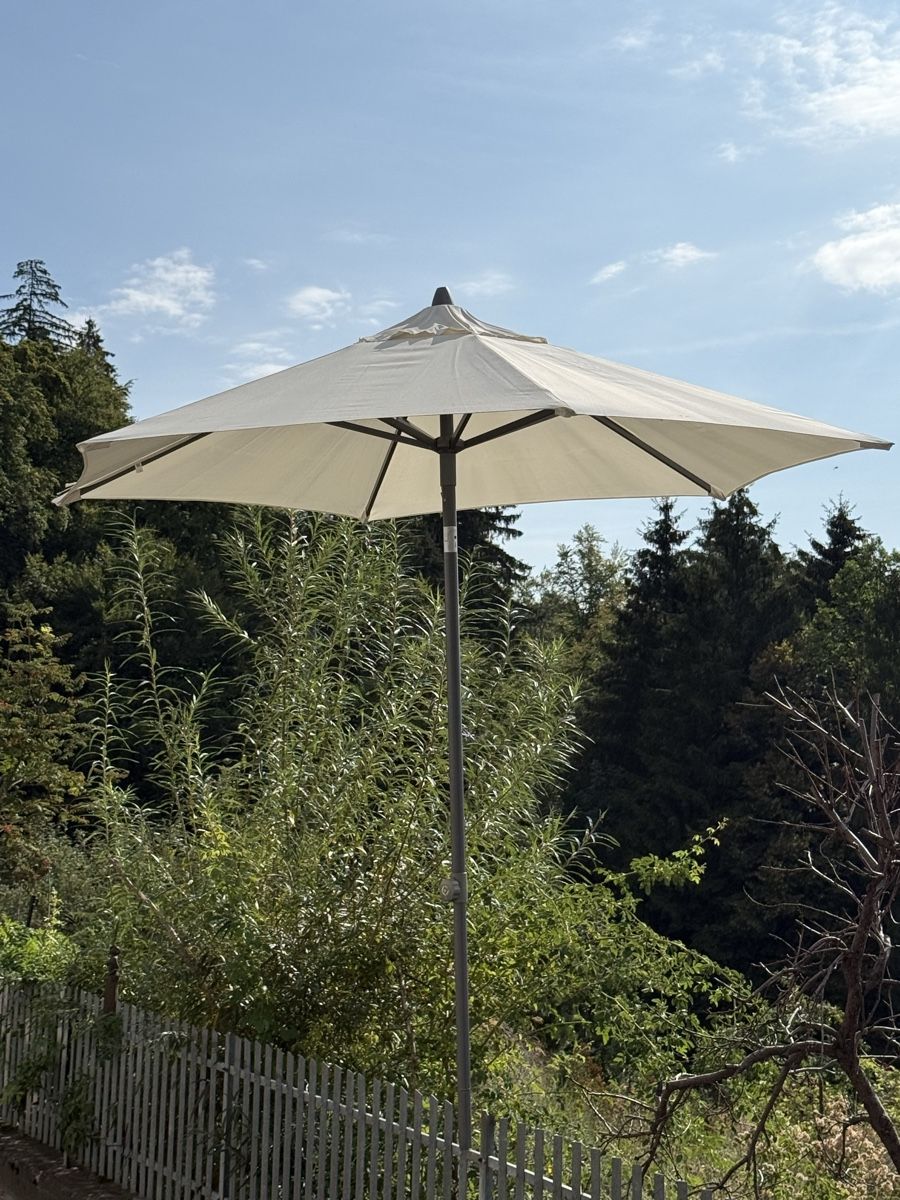 Ombrelloni: Grosser SCHNEIDER Sonnenschirm  – Usato da Konolfingen venduto da petzipetz