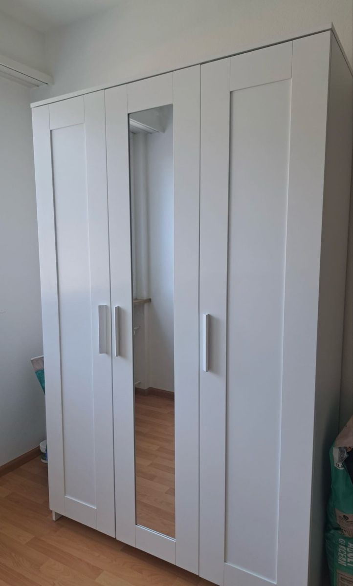 Schränke: Kleiderschrank BRIMNES IKEA – Gebraucht aus Bottmingen von gom_r88t