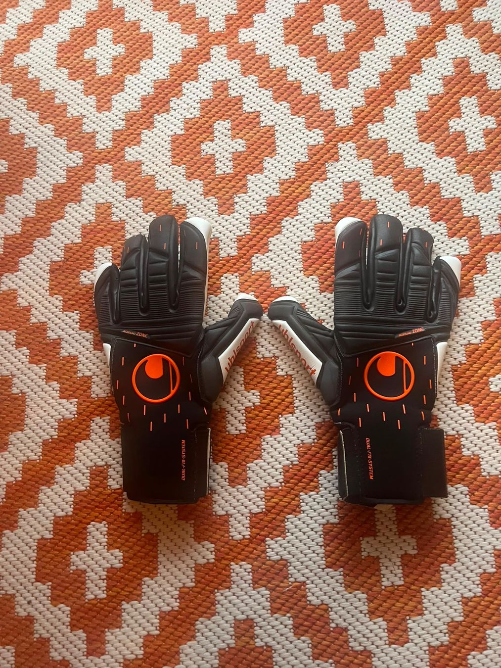 Guanti: Torwarthandschuhe Uhlsport grösse 7.5 – Usato da Belp venduto da Federica13
