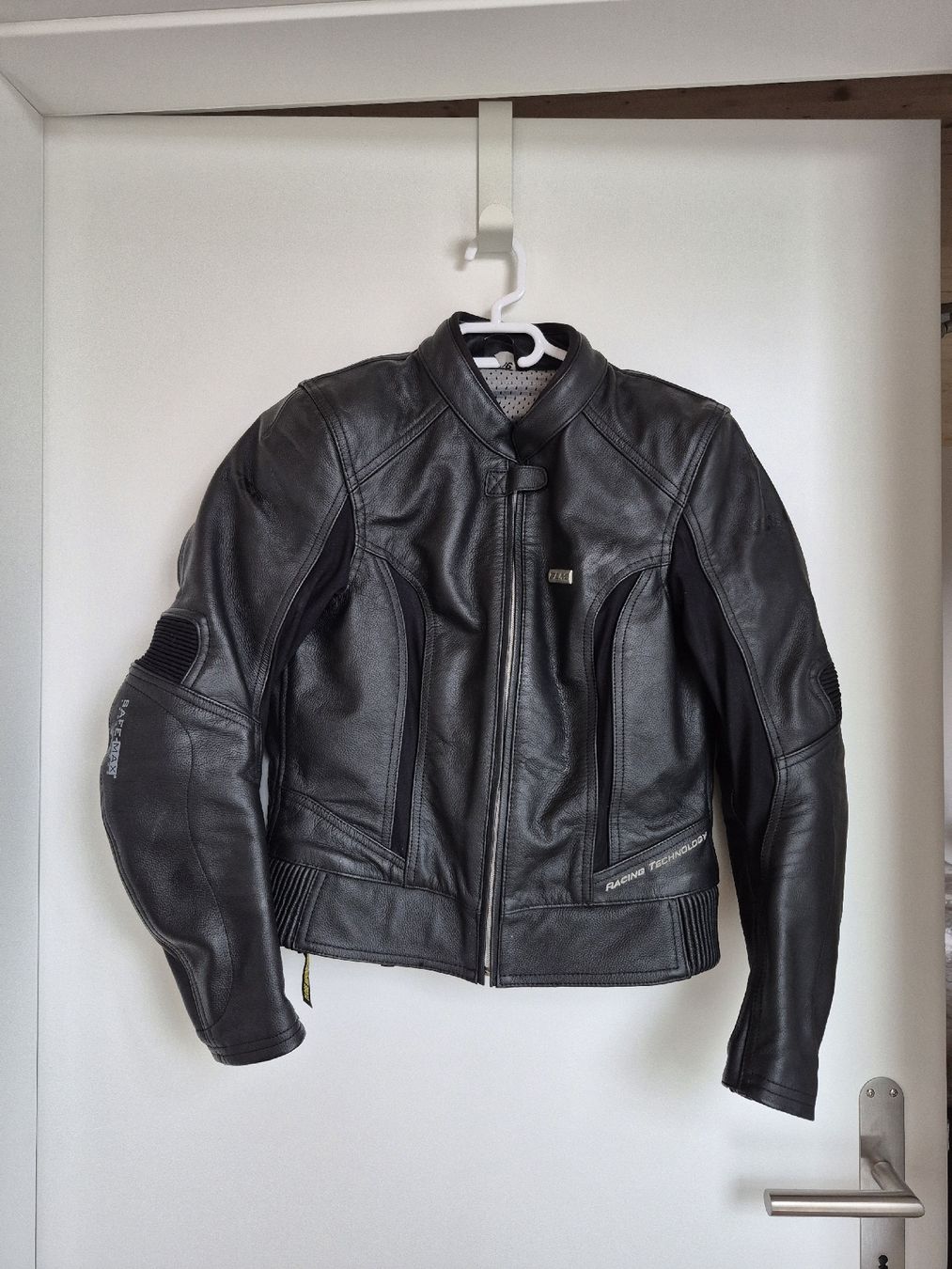 FLM Giacche: Schwarze Motorradjacke – Usato da Herzogenbuchsee venduto da Blacky_90