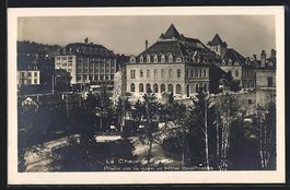 La Chaux-de-Fonds, Place de la gare et H