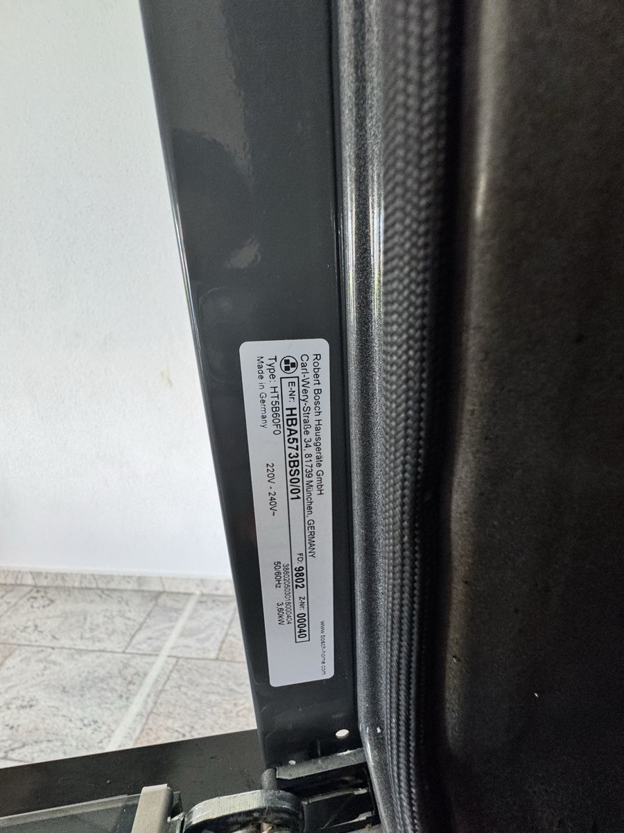 Bosch Forni: Bosch Einbaubackofen HBA573BS0 – Top Zustands  – Usato da Gersau venduto da mfk01 4