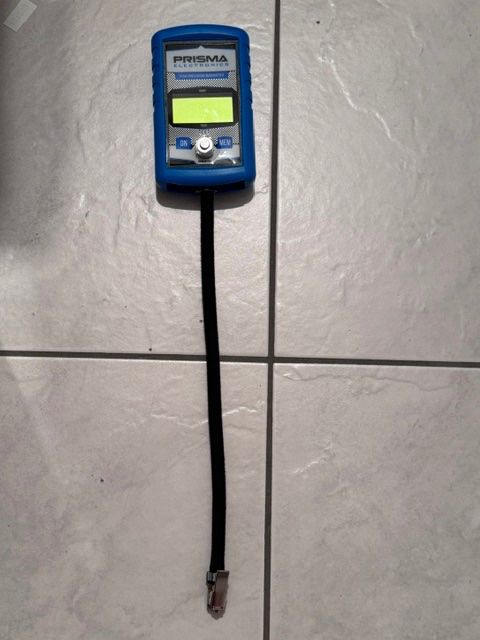 Mesurer: Prisma Pneudruckmesser neu – Neuf (Voir description) à Tafers par Peugeot407