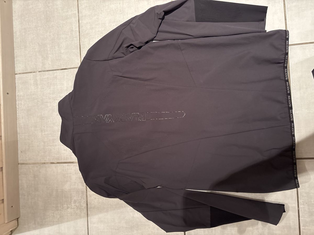 Jacken: Veste et pantalon softshell Black YK, taille M – Gebraucht aus Vessy von marc017 1