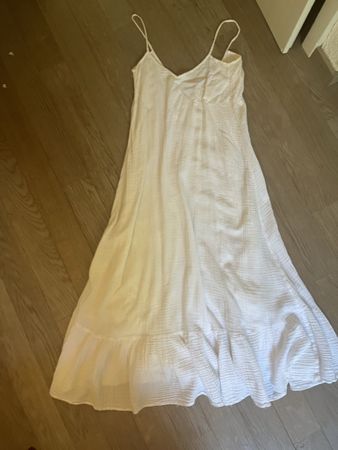 Jolie robe d’été Sezane S