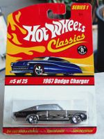 Hot Wheels Classics Dodge Charger 2005