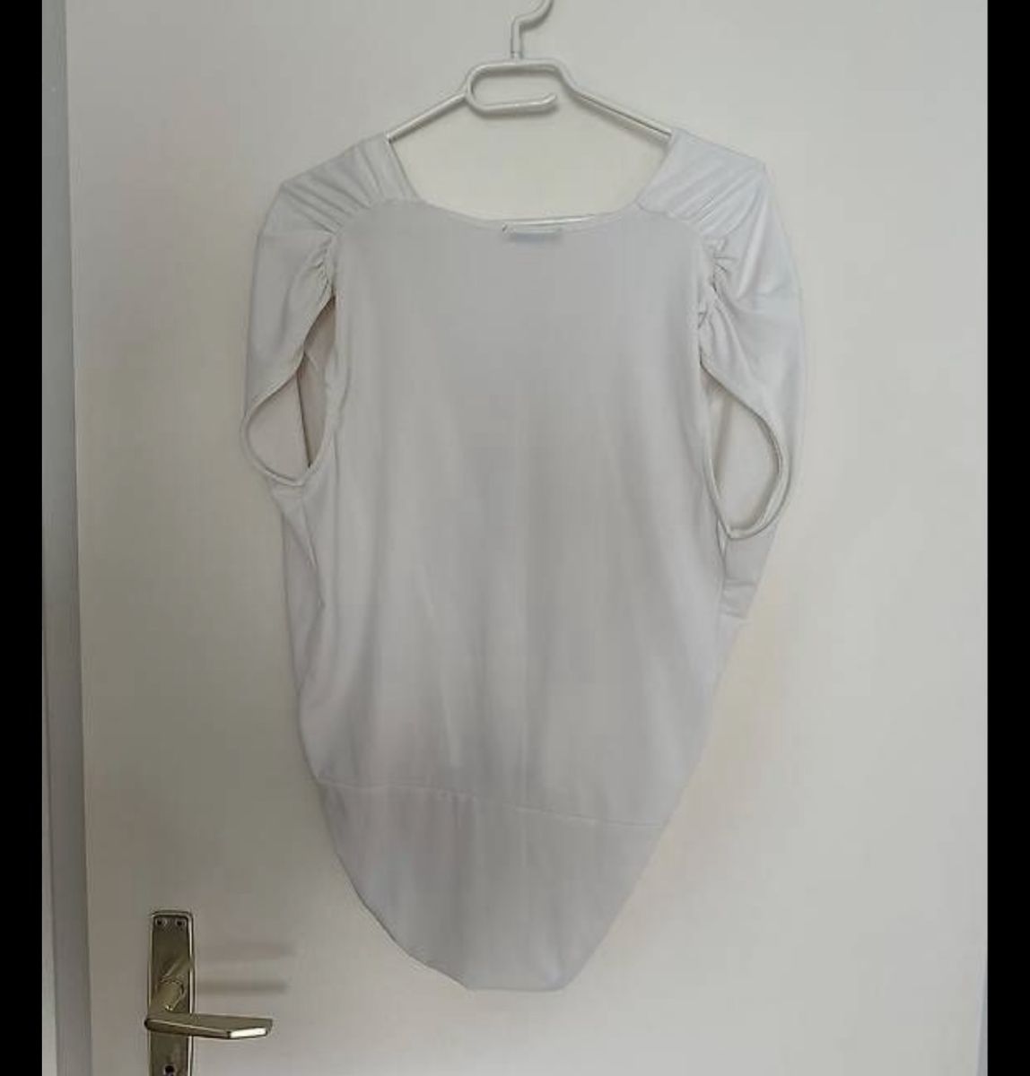 Zara Top: Weisser Sommerbody mit Wickeloptik - Grösse 36 / S – Usato da Sargans venduto da dia_xw6j 1