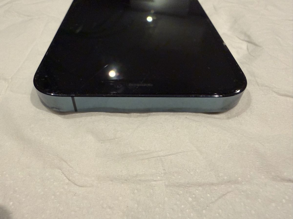 Apple Telefoni cellulari / Smartphones: iPhone 12 Pro 256 Go Bleu Pacifique – Usato da Péry venduto da nic_9lqk 2