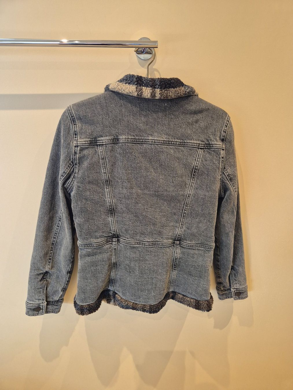 Jacken: Twist & Tango Jeansjacke mit Teddyfutter Grösse M – Gebraucht aus Dietikon von grafad 1