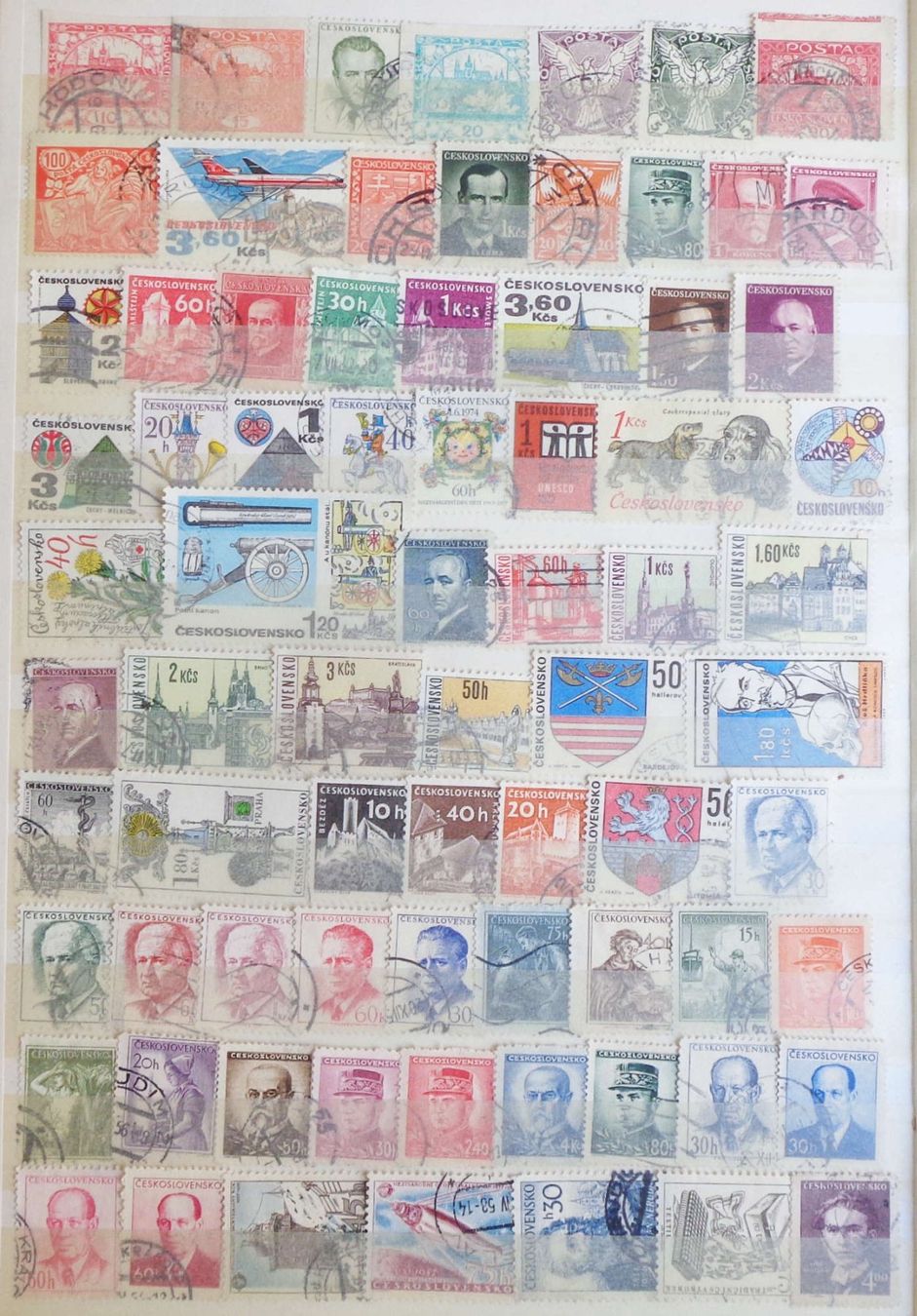 Alle Briefmarken: CSR/CSSR: Des timbres oblitérés, 2 photos – Gebraucht aus Le Locle von timbrettino