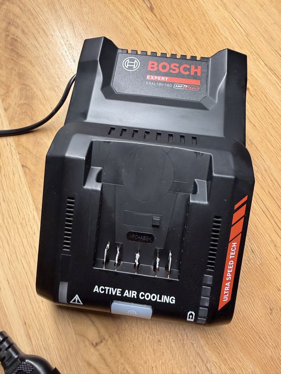 Bosch Caricatori & Batterie: Bosch Ladegerät EXAL 18V-160 – Nuovo (secondo la descrizione) da Grosswangen venduto da winkelfeld 1