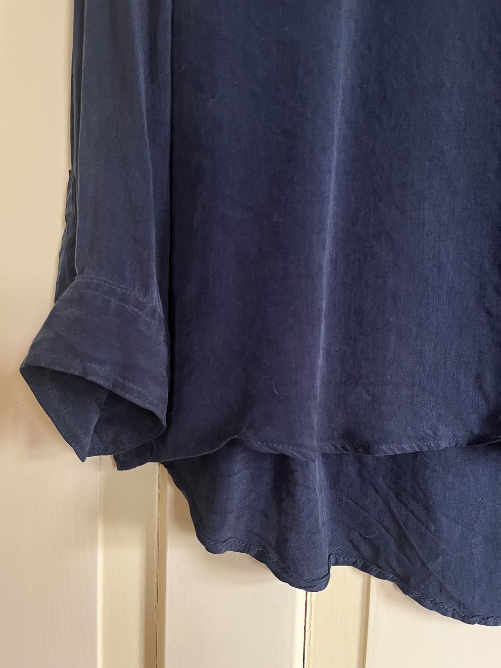 Camicette: Seidenbluse / Bluse/ American Vintage / dunkelblau – Usato da Winterthur venduto da kuhnanto 2