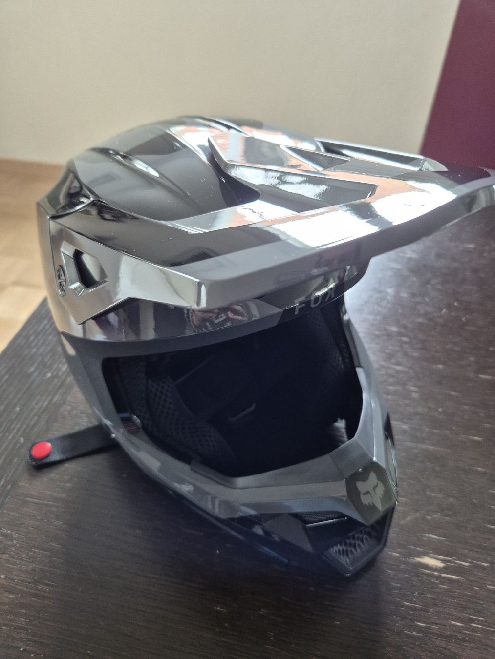 Fox Caschi & visiere: Fox V1 Helm – Nuovo e nell'imballaggio originale da Galgenen venduto da annabelle80 1