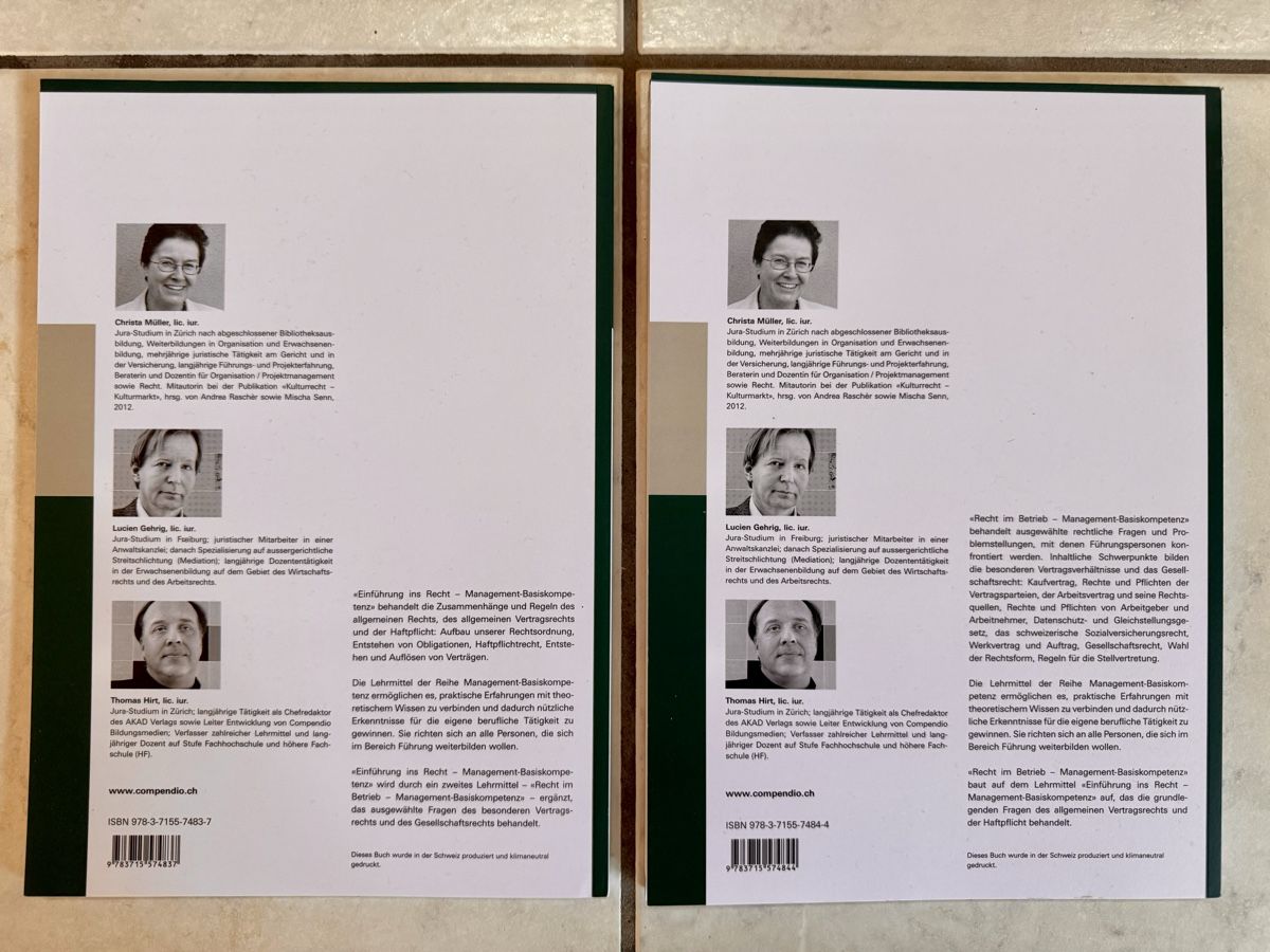 Livres: 2 Rechtsbücher Management-Basiskompetenz compendio – D'occasion à Utzenstorf par Victoria666 1