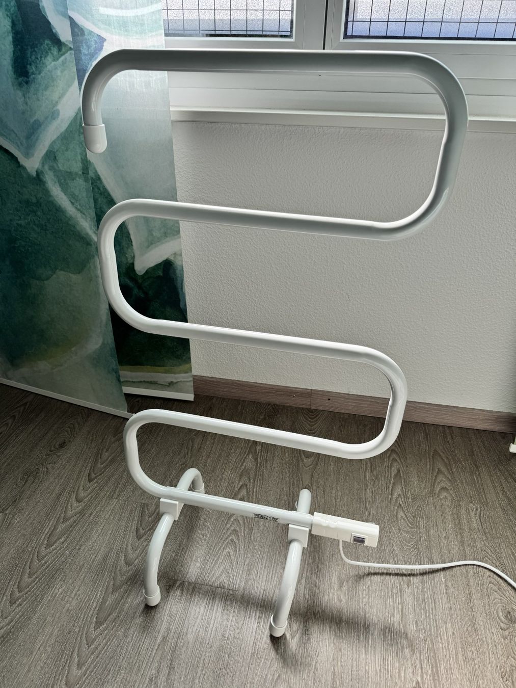 Portes-serviettes: Electric Towel Dryer – D'occasion à Wallisellen par kon_m9gr