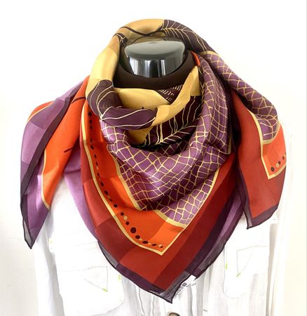 Elegantes Vintage Foulard 100% Silk 88×89 cm bunt gemustert