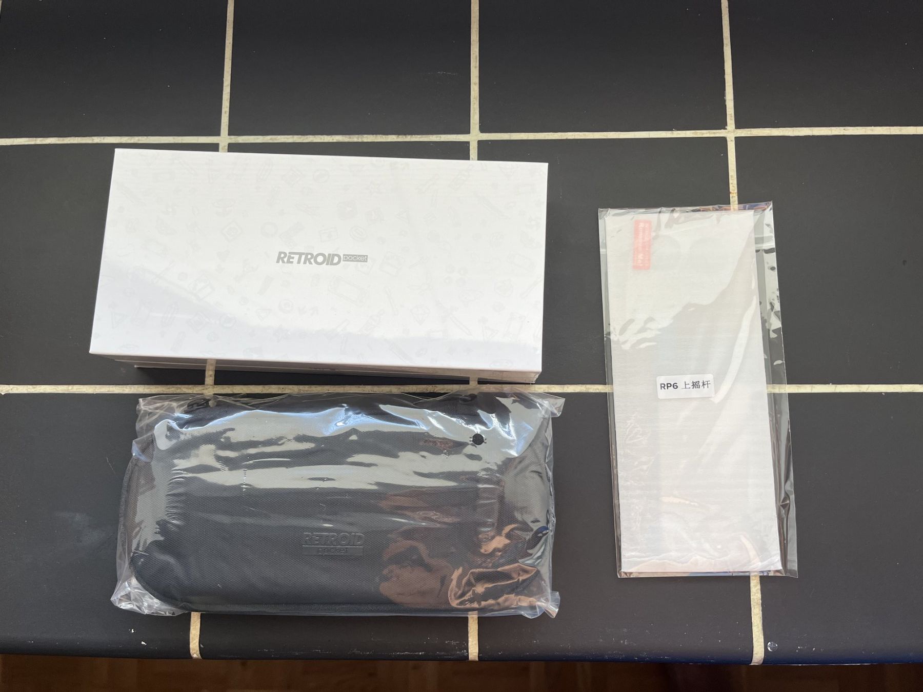 Retroid Console: Retroid Pocket 6 (Unopened) with Case and Screen Protector – Nuovo e nell'imballaggio originale da Glattbrugg venduto da nunojct12