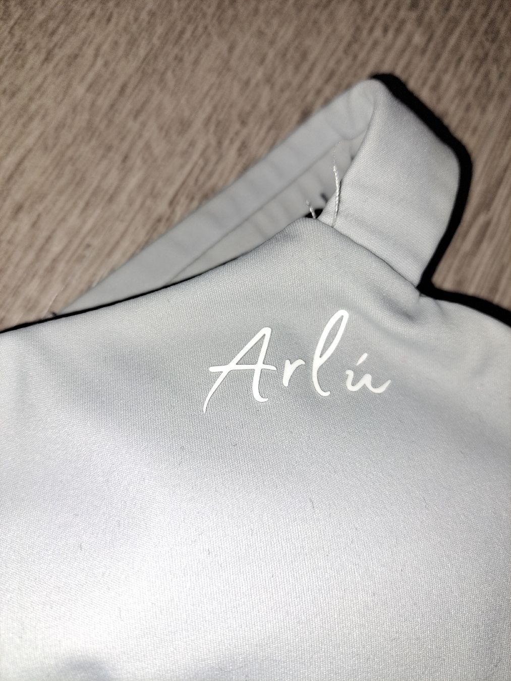 Tops: Stylischer Arlu Sport-BH Grösse S – Gebraucht aus Wetzikon ZH von secondhandsfashion 2
