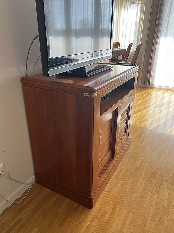TV Möbel: Meuble TV – Gebraucht aus Lausanne von ckdo 1