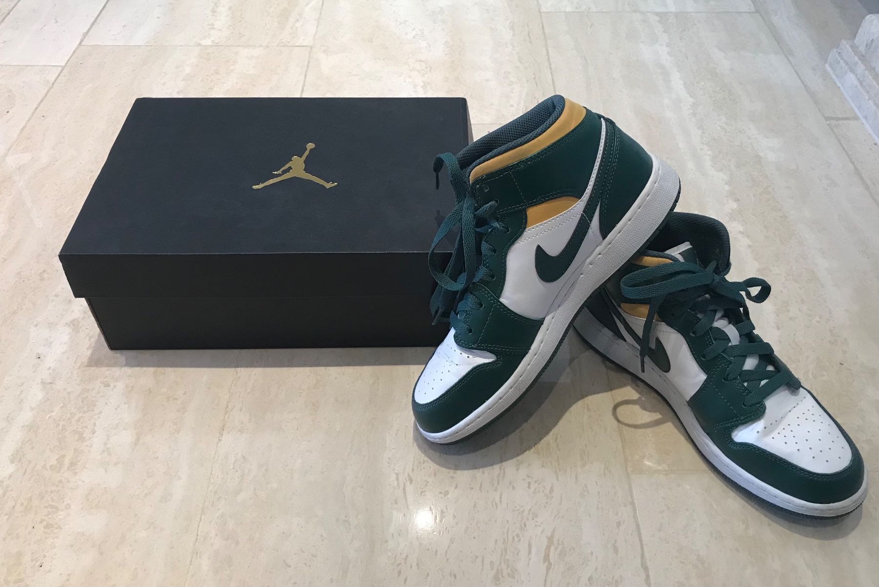 Jordan Damenschuhe: Air Jordan 1 Mid Sonics EU 38.5 – Gebraucht aus Au SG von alphajoker