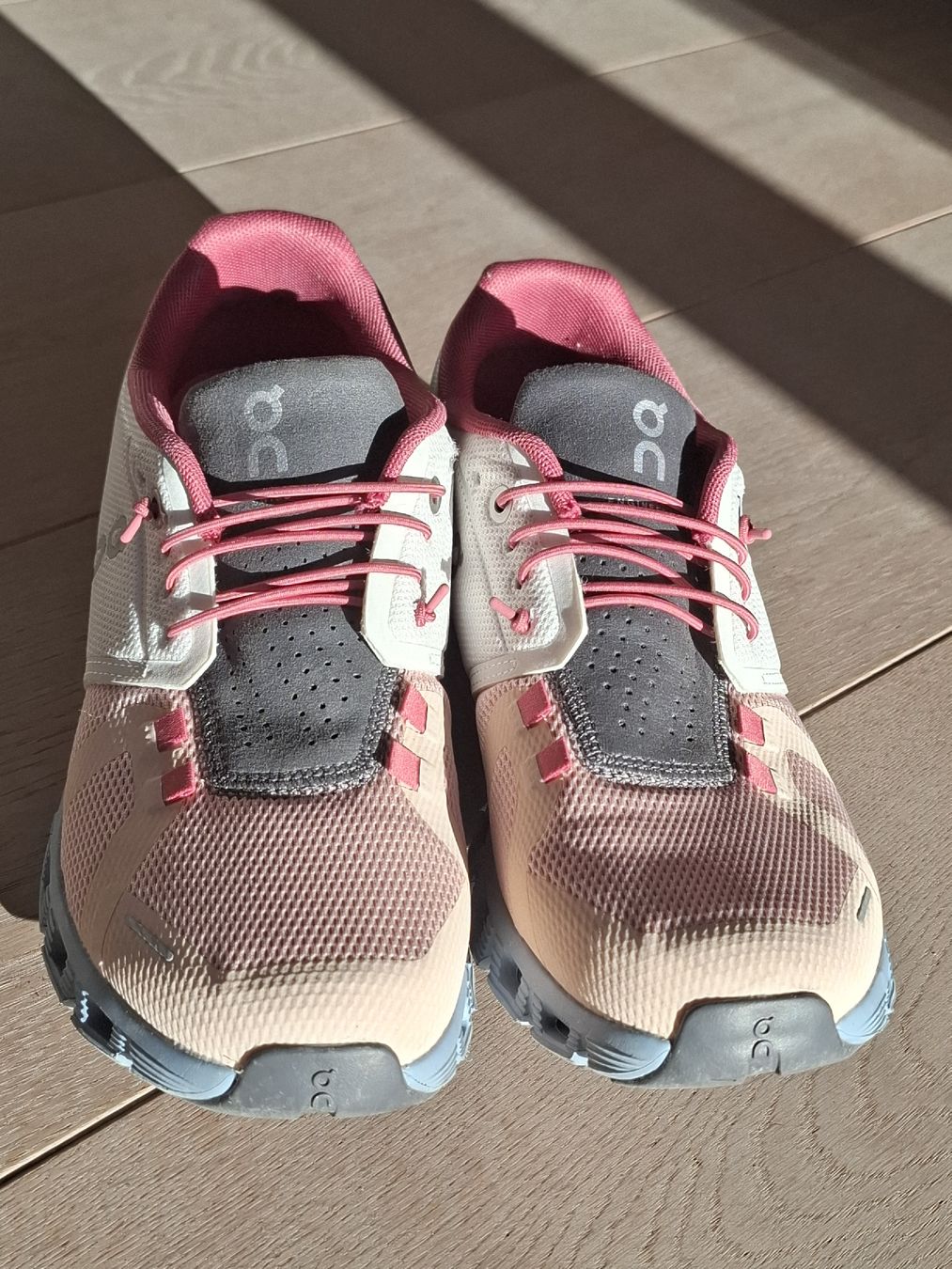 On Damenschuhe: ON Cloud 6 Damen 38.5 – Neu (gemäss Beschreibung) aus Seuzach von ssz_j8tb